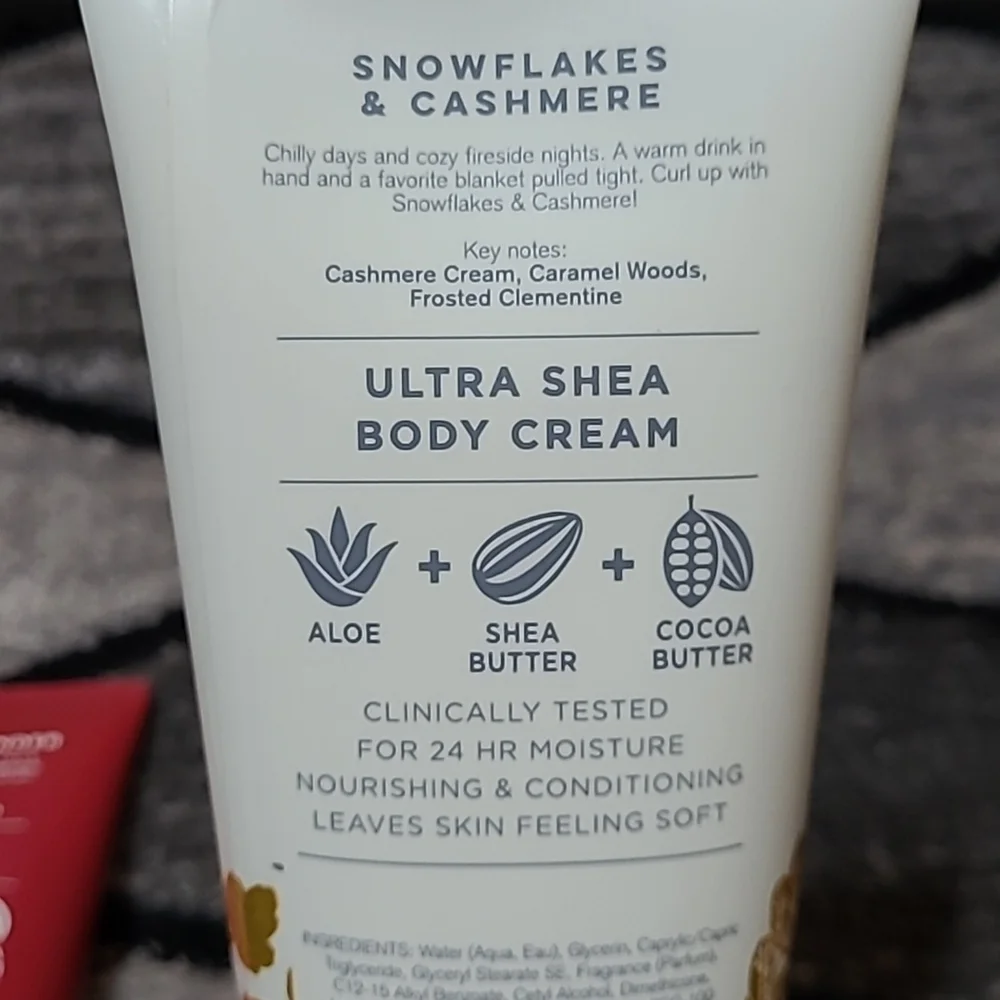 Bath & Body Works Snowflakes & Cashmere Winterberry Wonder Bundle